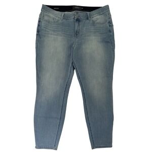 Torrid‎ Sz 24R Premium Bombshell Skinny Jeans Medium Wash High Rise Stretch